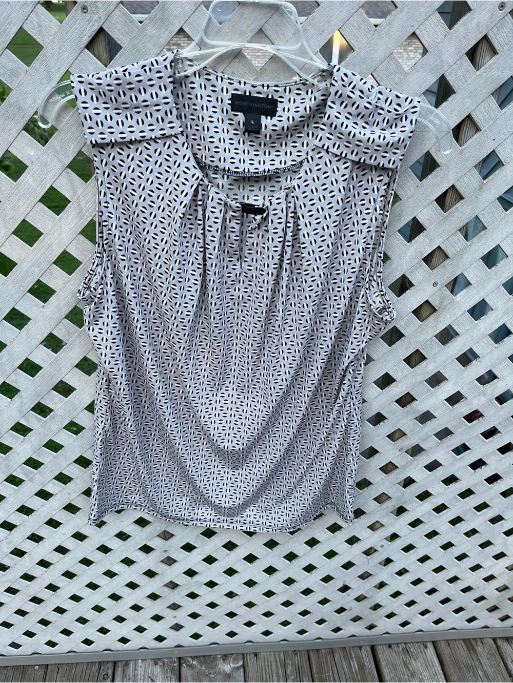 Sleeveless dressy top